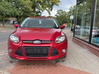 Gebraucht Ford Focus Champions Edition 101 PS (74 kW) 2012 Rot Limousine