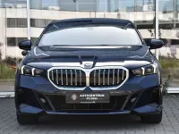 Gebraucht BMW 520 M Sport 197 PS (144 kW) 2024 Tansanitblau Limousine