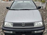 Gebraucht VW Vento 75 PS (55 kW) 1993 Grau Limousine
