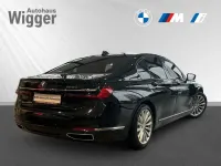 Gebraucht BMW 750 400 PS (294 kW) 2019 Black sapphire metallic Limousine