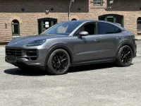 Gebraucht Porsche Cayenne 354 PS (260 kW) 2024 Grau SUV