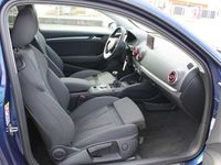Gebraucht Audi A3 S-Line 105 PS (77 kW) 2013 Blau Limousine