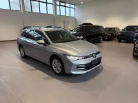Gebraucht VW Golf VIII 150 PS (110 kW) 2024 Silber Kombi