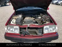 Gebraucht Mercedes E220 150 PS (110 kW) 1992 Rot Limousine