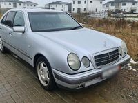 Gebraucht Mercedes E290 129 PS (94 kW) 1998 Silber Limousine