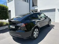 Gebraucht Tesla Model Y 203 kW (277 PS) 2024 Schwarz SUV
