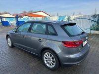 Gebraucht Audi A3 Attraction 110 PS (80 kW) 2015 Grau Limousine