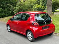 Gebraucht Toyota Aygo Cool 68 PS (50 kW) 2010 Rot Kleinwagen