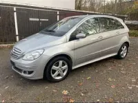 Gebraucht Mercedes B180 109 PS (80 kW) 2005 Silber Van / Kleinbus