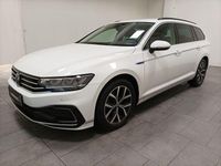 Gebraucht VW Passat 218 PS (160 kW) 2021 Weiß Kombi