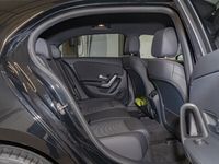 Gebraucht Mercedes E250 Advanced 163 PS (119 kW) 2023 Schwarz / kosmosschwarz (metallic) Coupé