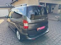 Gebraucht Ford Tourneo Courier Titanium 101 PS (74 kW) 2016 Grau Van / Kleinbus