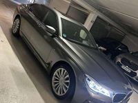 Gebraucht BMW 730 265 PS (194 kW) 2017 Grau Limousine