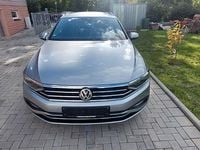 Gebraucht VW Passat 120 PS (88 kW) 2020 Silber Kombi