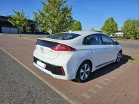 Gebraucht Hyundai Ioniq Premium 141 PS (103 kW) 2017 Weiß Kleinwagen