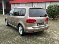 Gebraucht VW Touran 140 PS (102 kW) 2014 Braun Van / Kleinbus