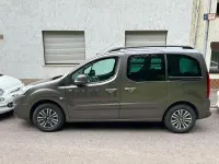 Gebraucht Peugeot Partner Tepee Active 99 PS (72 kW) 2016 Braun Van / Kleinbus