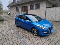 Gebraucht Hyundai i30 Passion 110 PS (80 kW) 2017 Blau Limousine