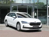 Gebraucht Skoda Superb Selection 204 PS (150 kW) 2025 Purity weiß (uni) Kombi
