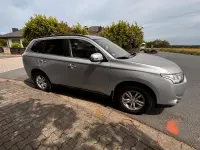 Gebraucht Mitsubishi Outlander Invite 150 PS (110 kW) 2014 Grau SUV