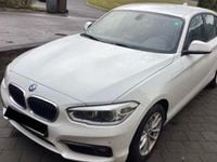 Gebraucht BMW 120 Advantage 190 PS (139 kW) 2016 Weiß Kleinwagen