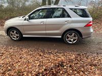Gebraucht Mercedes ML350 258 PS (189 kW) 2011 Silber SUV
