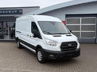 Gebraucht Ford Transit Trend 131 PS (96 kW) 2022 Weiß Limousine