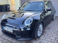 Gebraucht Mini Cooper SE 135 kW (184 PS) 2023 Schwarz Kleinwagen