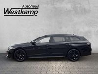 Gebraucht VW Passat Style 150 PS (110 kW) 2024 Schwarz Limousine