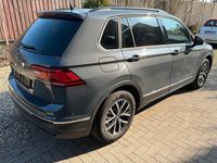 Gebraucht VW Tiguan 150 PS (110 kW) 2023 Grau SUV