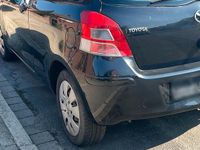 Gebraucht Toyota Yaris 67 PS (49 kW) 2010 Schwarz Kleinwagen