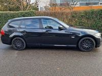 Gebraucht BMW 318 143 PS (105 kW) 2011 Schwarz Kombi