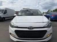 Gebraucht Hyundai i20 75 PS (55 kW) 2016 Weiß Kleinwagen