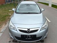 Gebraucht Opel Astra 140 PS (102 kW) 2012 Silber Kombi