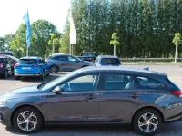Gebraucht Hyundai i30 Select 120 PS (88 kW) 2022 Grau Kombi
