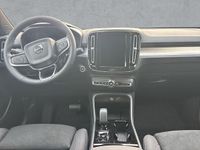 Neu Volvo XC40 Plus 197 PS (144 kW) 2026 Silber SUV