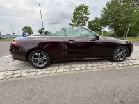 Gebraucht Mercedes E220 Avantgarde 194 PS (142 kW) 2021 Rot Cabrio