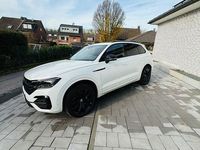 Gebraucht VW Touareg R-line 286 PS (210 kW) 2023 Weiß SUV