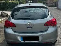 Gebraucht Opel Astra Design Edition 116 PS (85 kW) 2011 Grau Kleinwagen