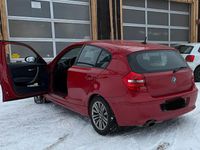 Gebraucht BMW 118 142 PS (104 kW) 2009 Rot Kleinwagen