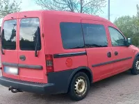 Używany Opel Combo 90 KM (66 kW) 2006 Czerwony Minivan