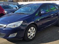 Gebraucht Opel Astra Edition 110 PS (80 kW) 2012 Royal blau (s2) Kombi