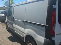 Second-hand Renault Trafic 145 CP (106 kW) 2010 Alb Monovolum