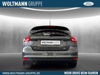 Gebraucht Ford Focus Titanium 125 PS (91 kW) 2016 Grau Limousine