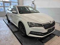 Gebraucht Skoda Superb Style 218 PS (160 kW) 2022 Moonweiß perleffekt Kombi