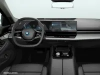 Gebraucht BMW 550e Sport Line 489 PS (359 kW) 2025 Schwarz Limousine