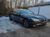 Gebraucht BMW 740 306 PS (225 kW) 2012 Grau Limousine