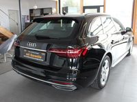 Gebraucht Audi A4 Advanced 163 PS (119 kW) 2023 Schwarz Kombi