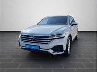 Gebraucht VW Touareg 231 PS (169 kW) 2023 Weiß (oryxweiß perlmutteffekt) SUV