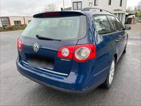 Usata VW Passat 110 CV (80 kW) 2009 Blu Station wagon